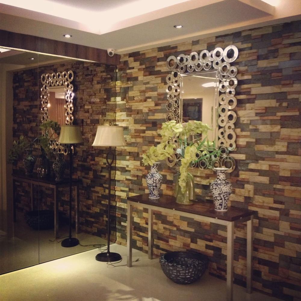 Ramayana Hotel Makassar Exteriör bild